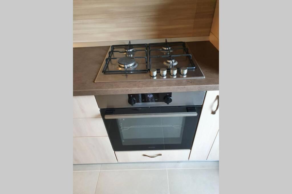 부쿠레슈티 Confort Studio With A Marvelous Kitchen 아파트 외부 사진