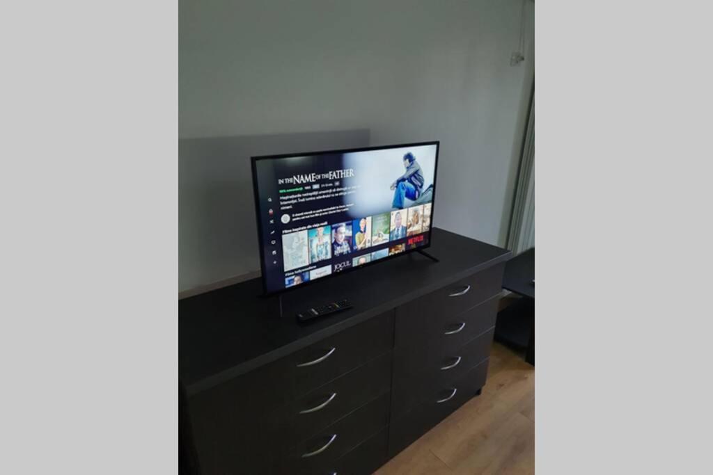 부쿠레슈티 Confort Studio With A Marvelous Kitchen 아파트 외부 사진